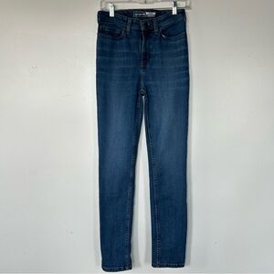 Carhartt Slim Fit Jeans